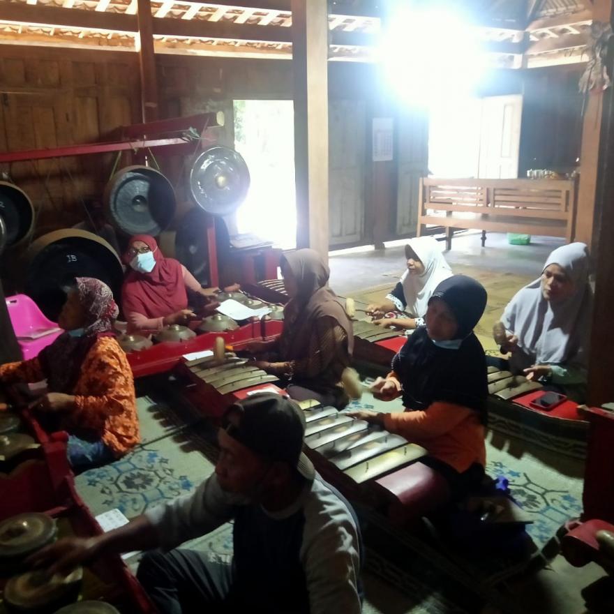 Belajar  Karawitan Jawa